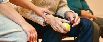 Aide au répit APA : solutions, montant et démarches en 2026