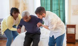Garde personne âgée entre particulier